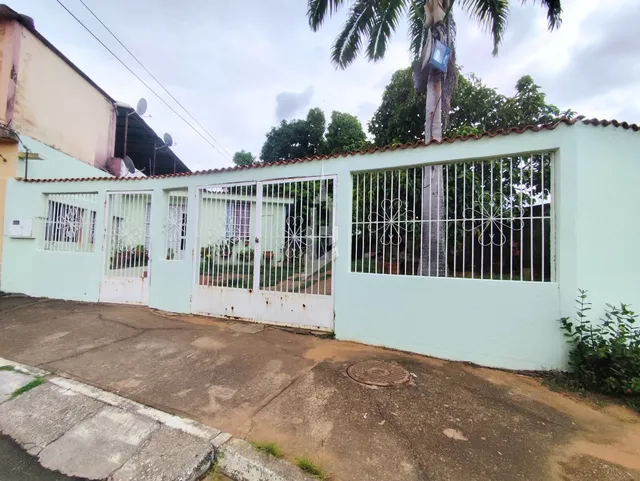 Casa En El Sector El Guamo, Calle Abierta