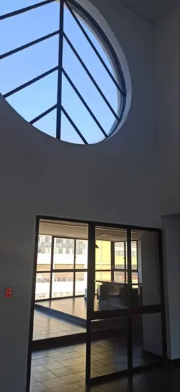 Alquiler Edificio Industrial En Propatria, 8 Pisos, 1.620 M2