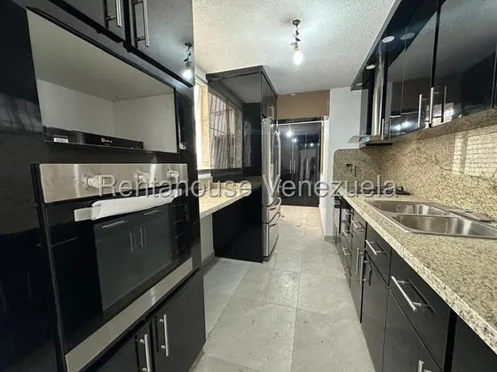 Kc. Apartamento En Venta San Antonio De Los Altos La Rosaleda 