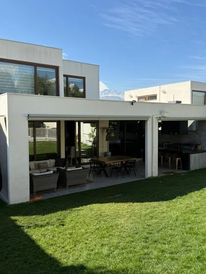 Excelente Casa, Ubicada En Condominio Residencial De Lb