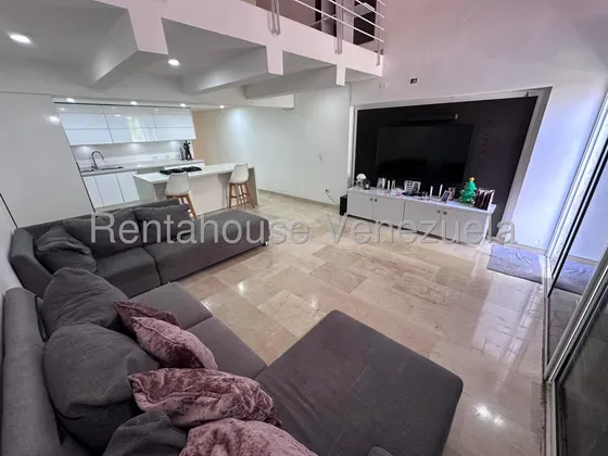 Townhouse En Venta En Villa Nueva Hatillo Cda 25-10925 Yf