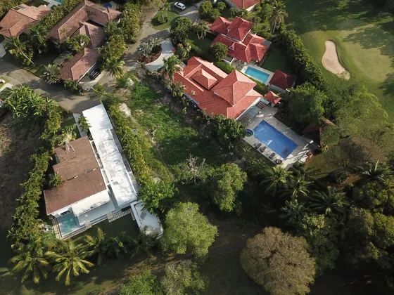 Solar Cerca De Campo De Golf!