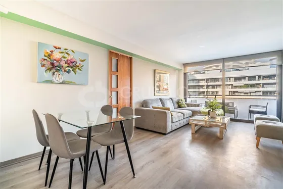 Departamento En Venta De 2 Dorm, Estacionamiento, Las Condes