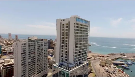 Edificio Capital / Luis Uribe