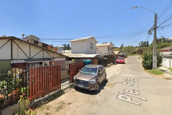 Casa En Venta De 2 Dorm. En Villa Alemana