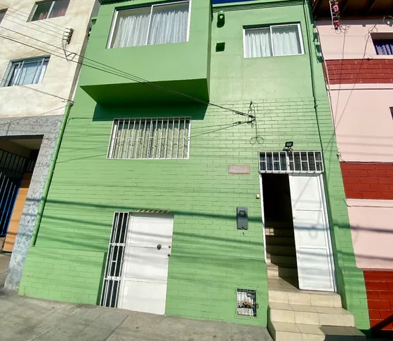 Venta Casa 10 Dormitorios Regularizada A Pasos Del Centro