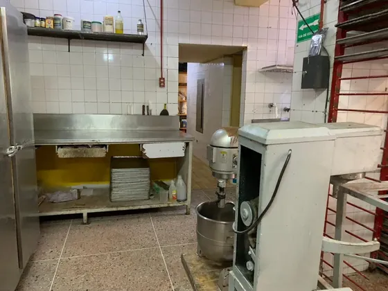 Se Vende Local Comercial Y Fondo De Comercio En La Morita San Antonio De Los Altos