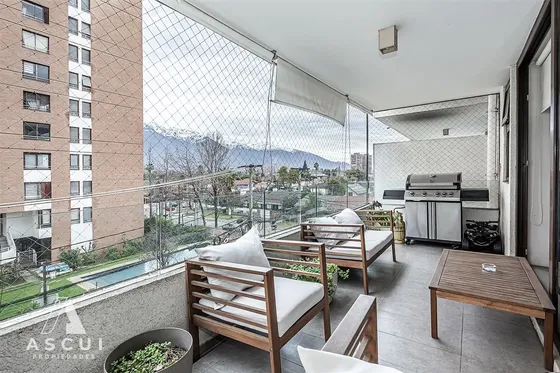 Departamento En Venta De 2 Dorm. En Las Condes