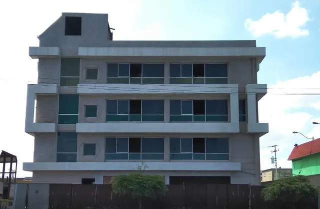 Edificio De 3 Niveles En Barcelona  Ideal Para Oficinas Y Local Comercial Nueva Barcelona 