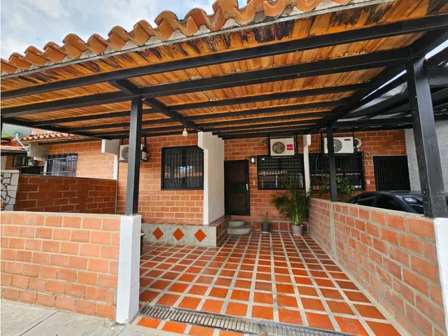 Casa En Venta En La Urbanización Muralla Arriba