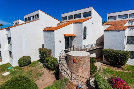 205 Condominios Pilar