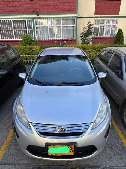 Ford Fiesta 1.6 Sportback Mecánica