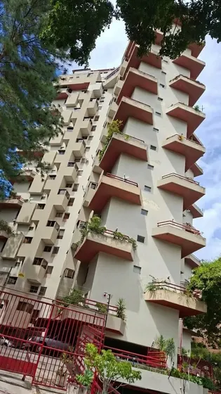 Exclusivo Ph De 472 M2 En Lomas De Prados Del Este, Con Amplias Terrazas Y 7 Puestos De Estacionamiento
