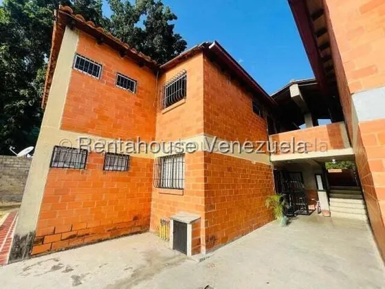 Cómodo Apartamento En Venta Urb. Laguna Plaza, Turmero, Edo Aragua, 25-19572 Mv
