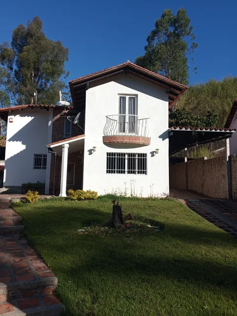 Best House Vende Hermosa Casa En Colinas De Carrizal