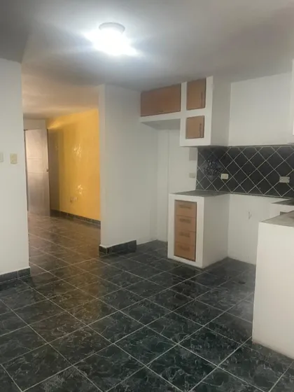 Venta De T.h Villa Del Norte Ii  Naguanagua 37-72 Angel Tovar 