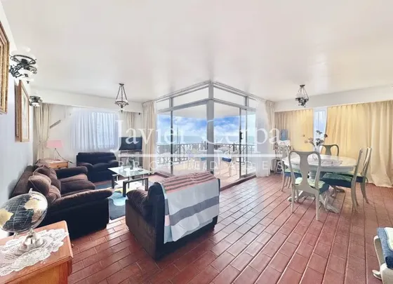 Se Vende Amplio Y Luminoso Departamento En Av Del Mar 