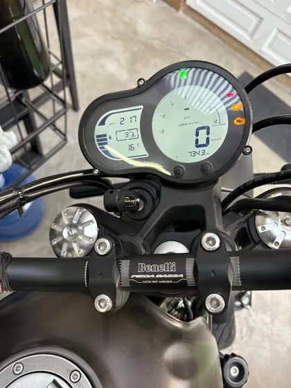 Moto Benelli Leoncino 500