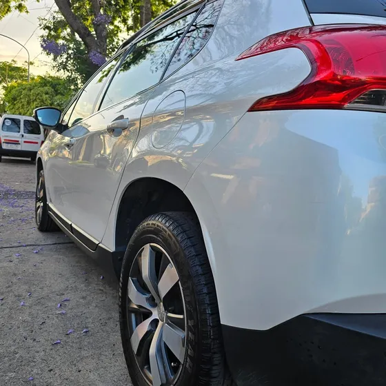 Peugeot 2008 1.6 Feline