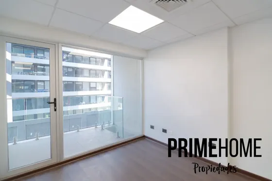 Oficina Con Excelente Ubicación En Pleno Estoril