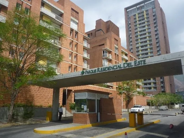 Se Alquila/ Boleita Norte / Apartamento / 55 Mts / 1 Hab / 1 Baño / 1 Pe / 