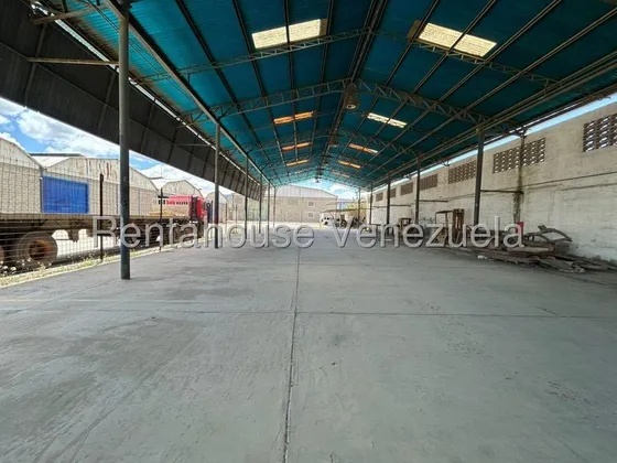 Dennymar Alquila Galpon, Al Oeste De La Ciudad Ofreciendote Un Area De 800mts2, Con 2 Oficinas Amplias, Baño, Agua Fluida, Luz 110, 220,trifasica, Asi Como Otras Bondades Q Te Invito A Conocer B578d8