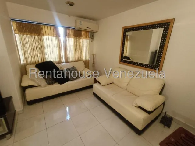 Ms Hermoso Apartamento En Alquiler Totalmente Amoblado Con Planta Electrica Total Sistema De Camaras Vigilancia Privada Ubicado En Zona Céntrica, Centros Comerciales Farmacias Transporte 