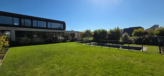 Casa De 2 Pisos En Condominio Las Brisas