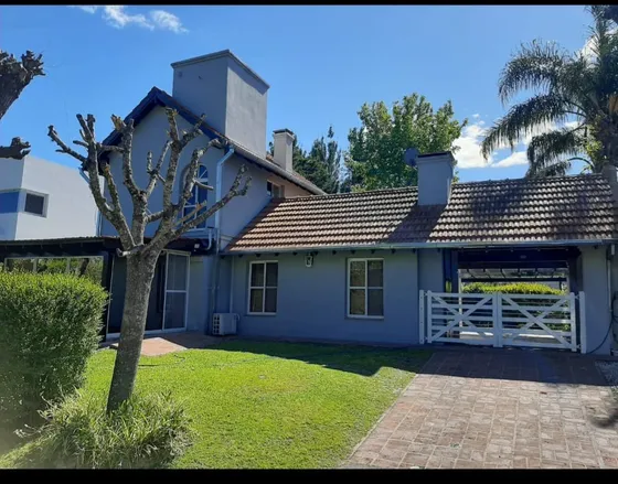 Casa Con Amarra Propia - 