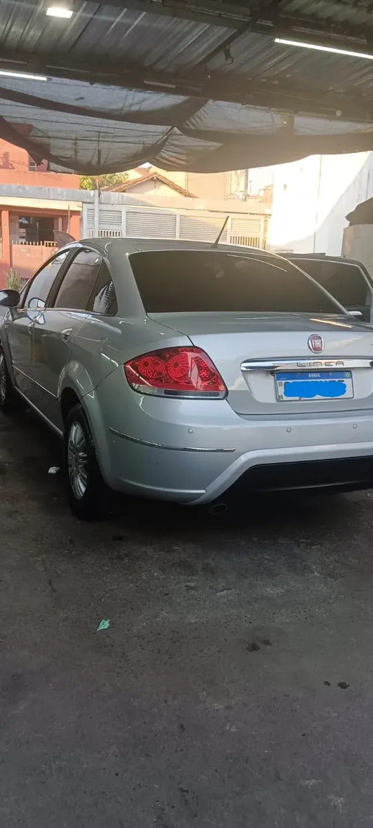Fiat Linea 2015 1.8 16v Essence Flex Dualogic 4p — foto 2