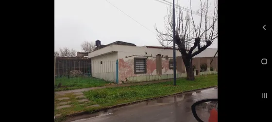 Casa 4 Ambientes Con Patio Y Garage