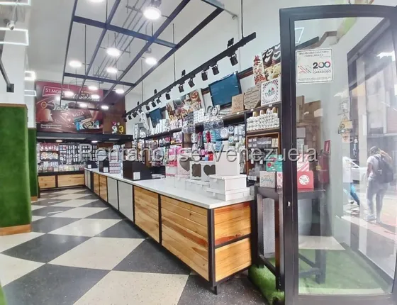 Local Comercial Premium De 564m² En La Candelaria En Venta, Ideal Para Restaurante/comida