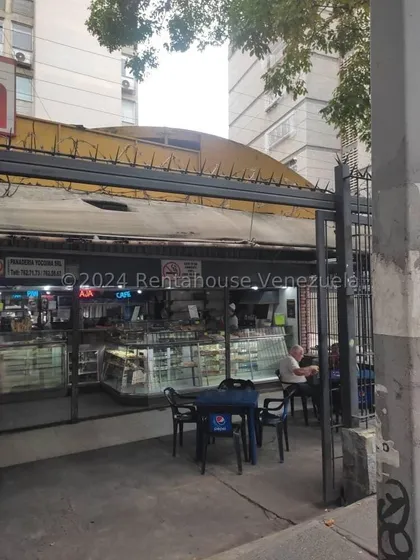 Se Vende Negocio Funcionando Como Panadería Y Pastelería En Sabana Grande Avenida Solano