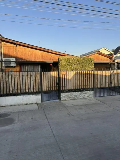 Venta Casa 2d2b A Pasos Metro Plaza Quilicura