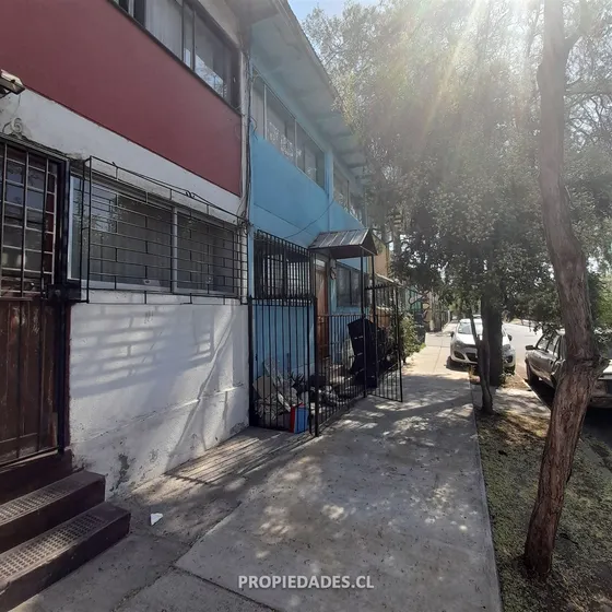 Casa En Venta En San Joaquín / Pedro Mira