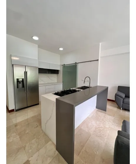 Se Alquila Apartamento En La Castellana 
