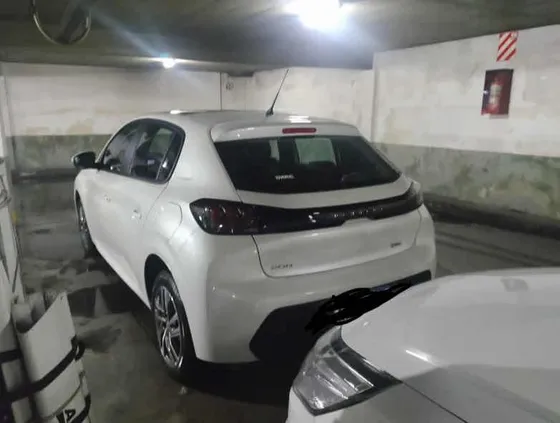 Cochera En Venta - 12,5mts2 - Floresta