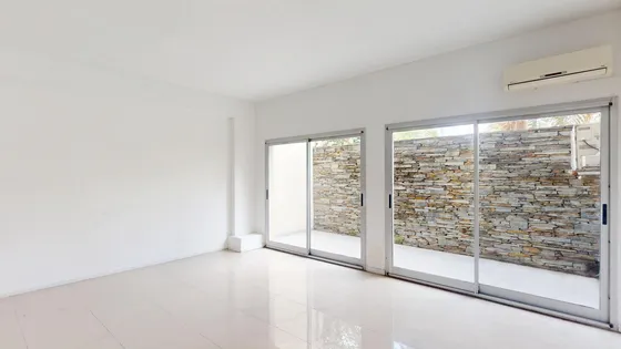 Venta Departamento Monoambiente Tipo Loft De 60m2 Divisible Con Patio