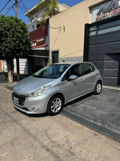 Peugeot 208 1.5 Allure