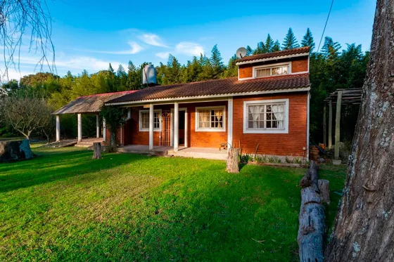 Casa Quinta En Venta - 4 Dormitorios 2 Baños - 6000 Mts2 - Arturo Seguí [financiada]