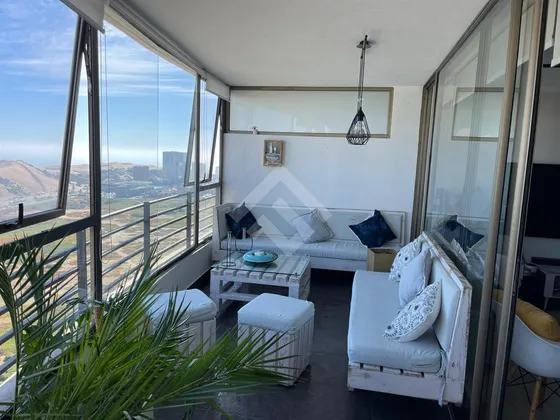 Departamento En Venta De 5 Dorm. En Concón