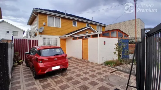 Casa En Venta De 3 Dorm. En Lampa
