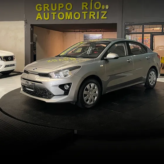 Kia Rio 1.6 Sedan L At