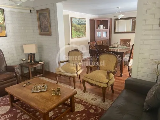 Casa En Venta De 3 Dorm. En Las Condes