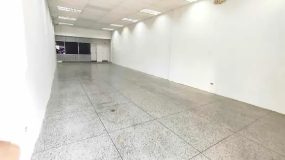 Local En Venta En La Avenida Lara De Valencia
