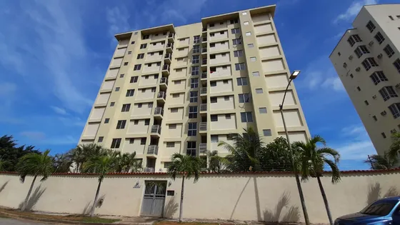 Vendemos Hermoso Apartamento - Urb. Longa España - Ver Video - Xavijennyinmuebles