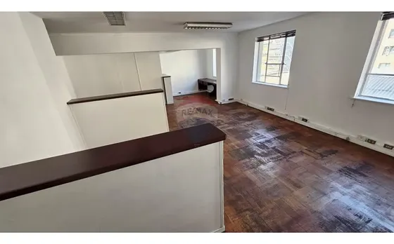 Oficina En Paseo Huérfanos, Gran Ubicación
