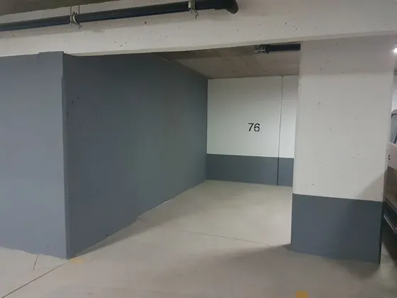 Estacionamiento Suecia, Providencia