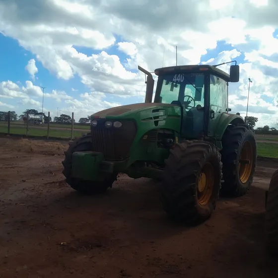 Trator John Deere 7210j - 2015
