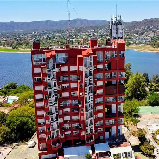 Venta Departamento En Villa Carlos Paz, Barrio Villa Del Lago, Vista Única!!